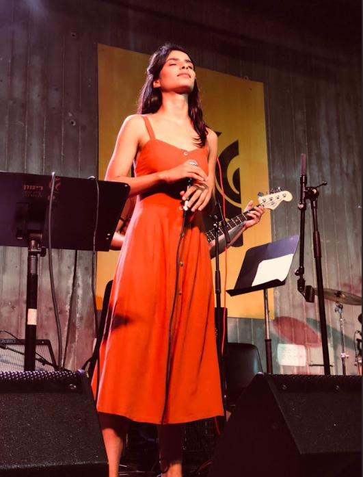 Tamar Meo at the piano
